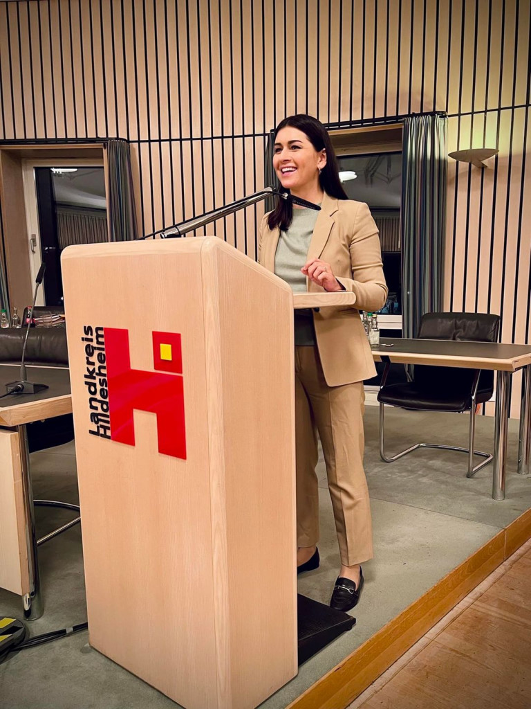 258389561_1323937414726549_2867972062591152363_n