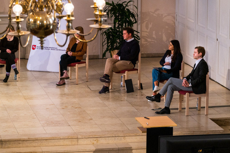 3F5E85BD-A4C0-4198-92C2-3B88A6227DB4